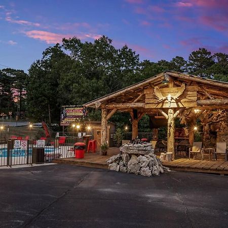 Stonegate Lodge King Bed Wifi 50 In Roku Tv Salt Water Pool Room # 101 Eureka Springs Luaran gambar