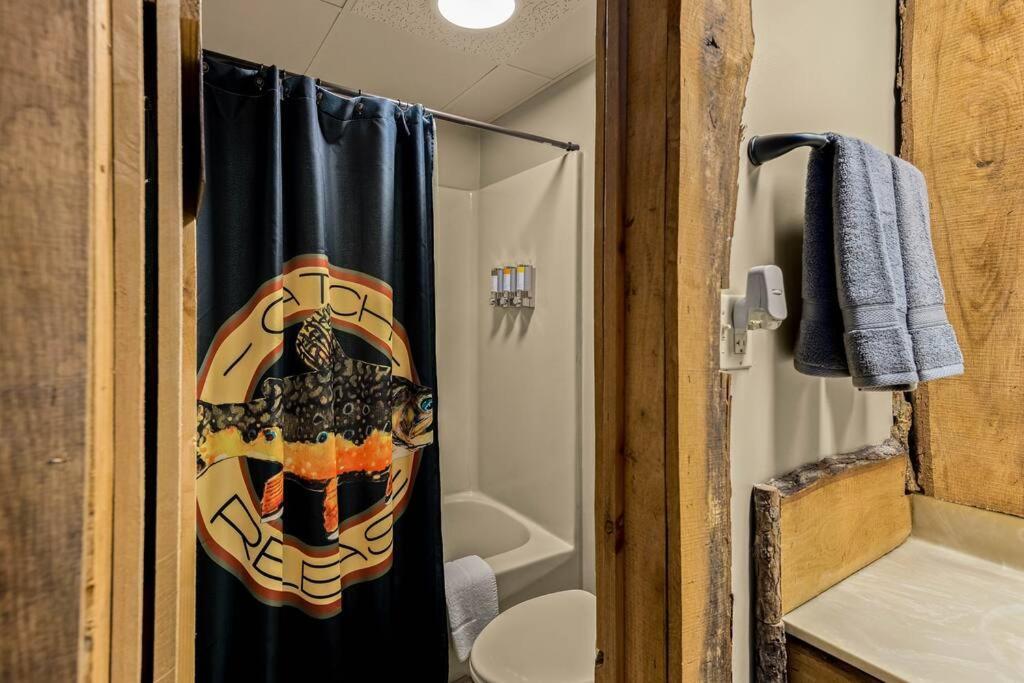 Stonegate Lodge King Bed Wifi 50 In Roku Tv Salt Water Pool Room # 101 Eureka Springs Luaran gambar