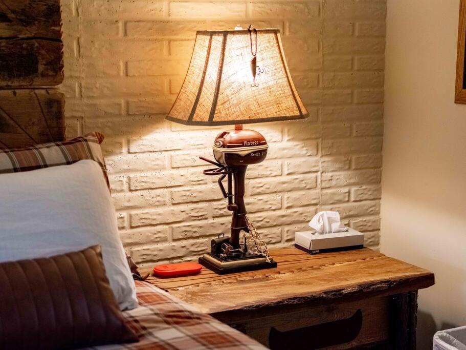 Stonegate Lodge King Bed Wifi 50 In Roku Tv Salt Water Pool Room # 101 Eureka Springs Luaran gambar